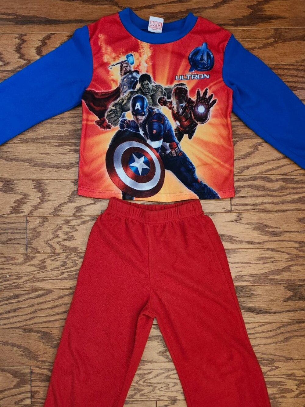 Boys Pajama set (PJ's) Marvel Avengers Size 6/7